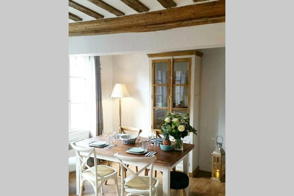 Une Pause Chez Julien, Appartement Lumineux Et Idealement Situe! Honfleur Luaran gambar